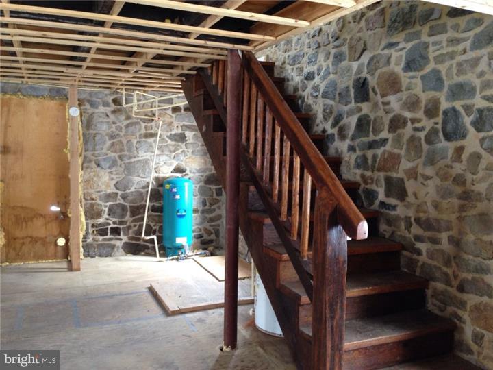 325 Swamp Road Morgantown, PA 19543 - Photo 6 of 13 Gallery Image 6
