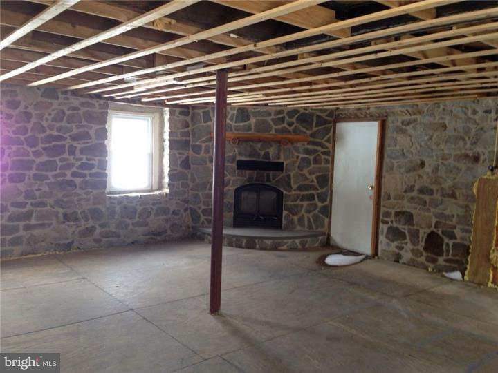325 Swamp Road Morgantown, PA 19543 - Photo 7 of 13 Gallery Image 7