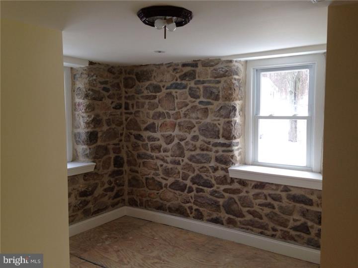 325 Swamp Road Morgantown, PA 19543 - Photo 9 of 13 Gallery Image 9