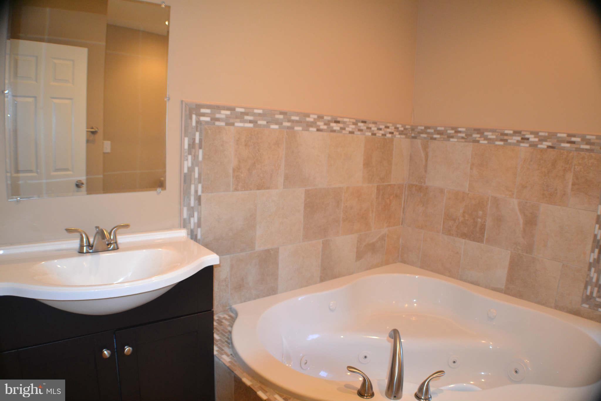 3722 Nortonia Road Baltimore, MD 21216 - Photo 15 of 25 Bath (Master)