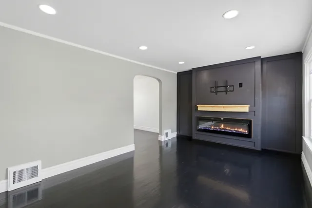 $212,750 | 14525 South Michigan Avenue, Riverdale, IL 60827