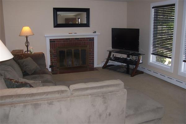 75 Marlboro Road Southborough, MA 01772 - Photo 5 of 20