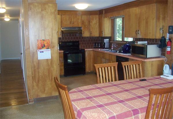 75 Marlboro Road Southborough, MA 01772 - Photo 8 of 20