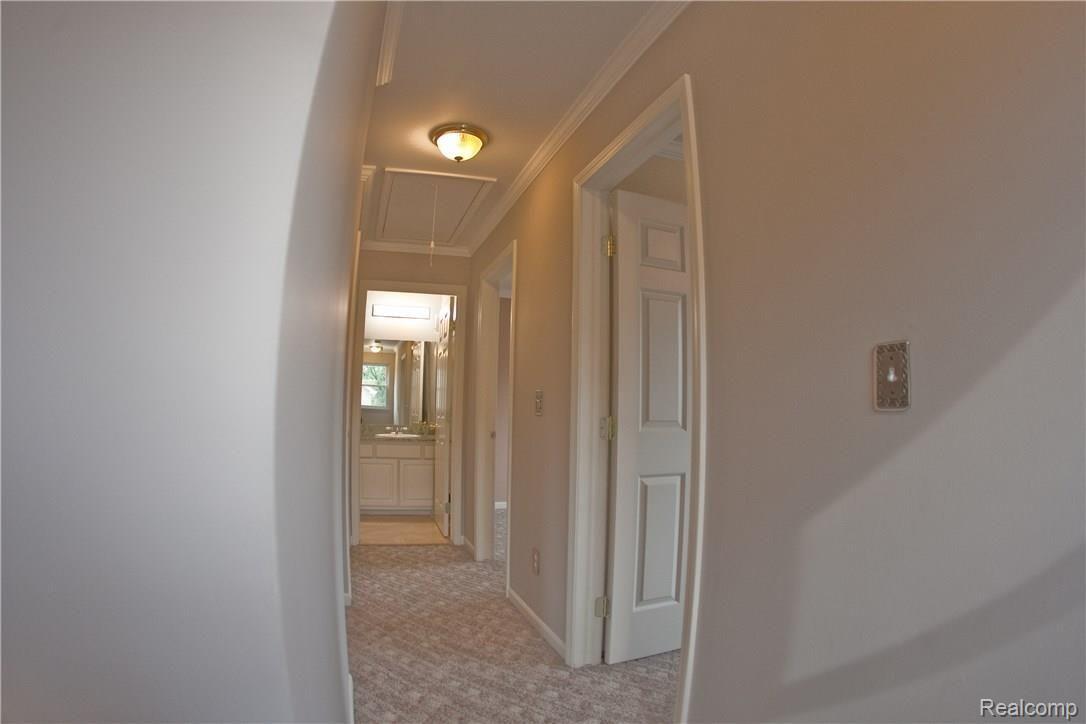 20142 Rensellor Street Livonia, MI 48152 - Photo 12 of 31 012livoniahouse.jpg