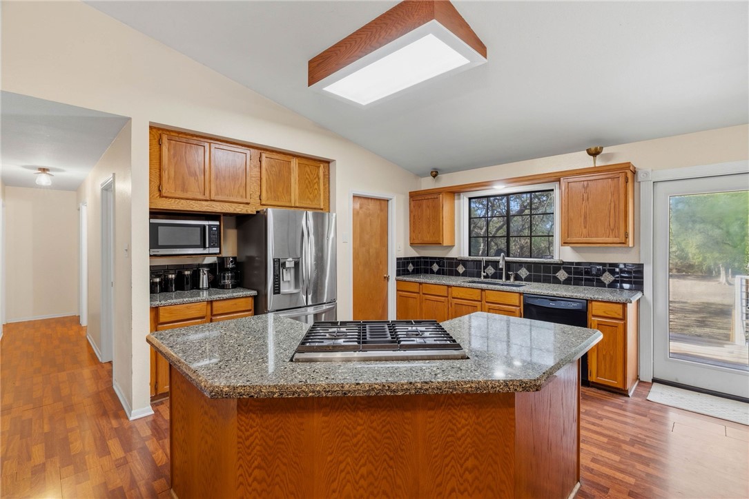 22325 Co Road 1718 Mathis, TX 78368 - Photo 6 of 40 Kitchen