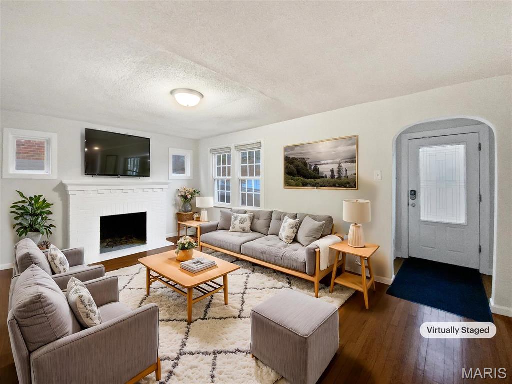 515 Carson Road St. Louis, MO 63135 - Photo 3 of 25