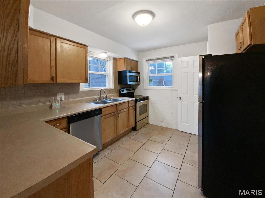 515 Carson Road St. Louis, MO 63135 - Photo 6 of 25