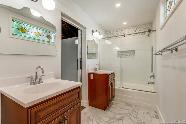 $1,950 | 210 Lucas Street, San Antonio, TX 78209