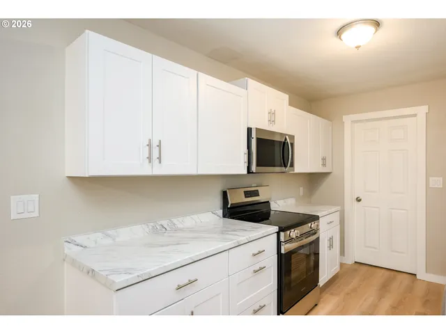 $339,000 | 3069 West Sherwood Avenue, Roseburg, OR 97471