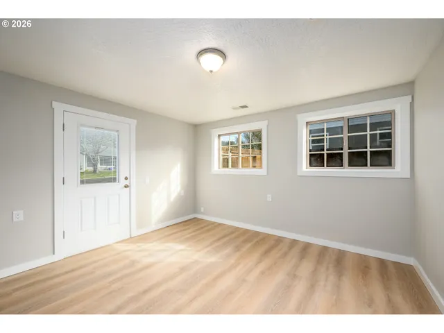 $339,000 | 3069 West Sherwood Avenue, Roseburg, OR 97471