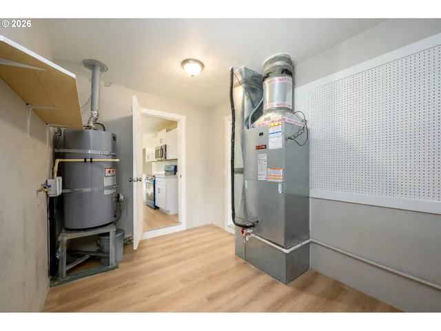 $339,000 | 3069 West Sherwood Avenue, Roseburg, OR 97471