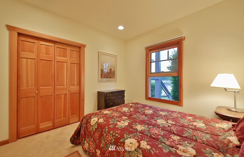 2380 Sunlight Beach Road Clinton, WA 98236 - Photo 12 of 25 Gallery Image 12