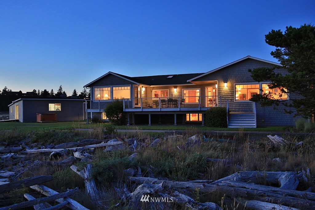2380 Sunlight Beach Road Clinton, WA 98236 - Photo 7 of 25 Gallery Image 7