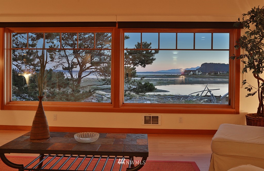 2380 Sunlight Beach Road Clinton, WA 98236 - Photo 9 of 25 Gallery Image 9