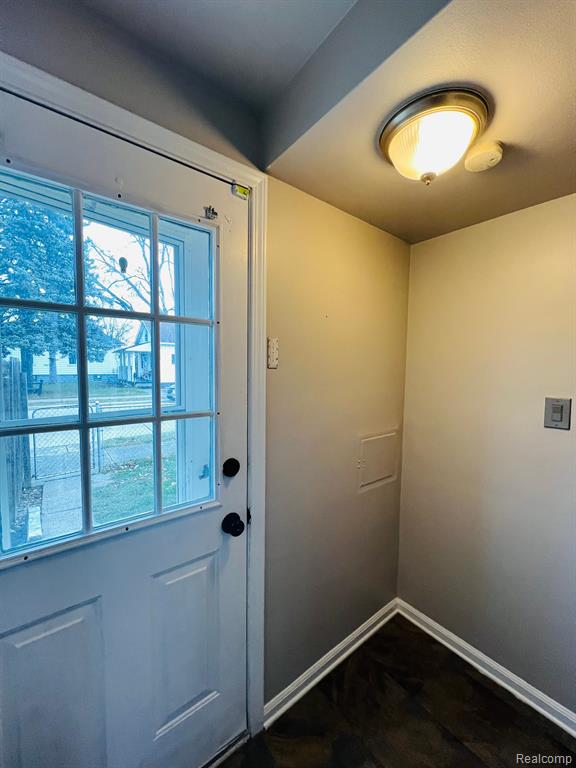 16344 East 10 Mile Road Eastpointe, MI 48021 - Photo 22 of 39 Gallery Image 22
