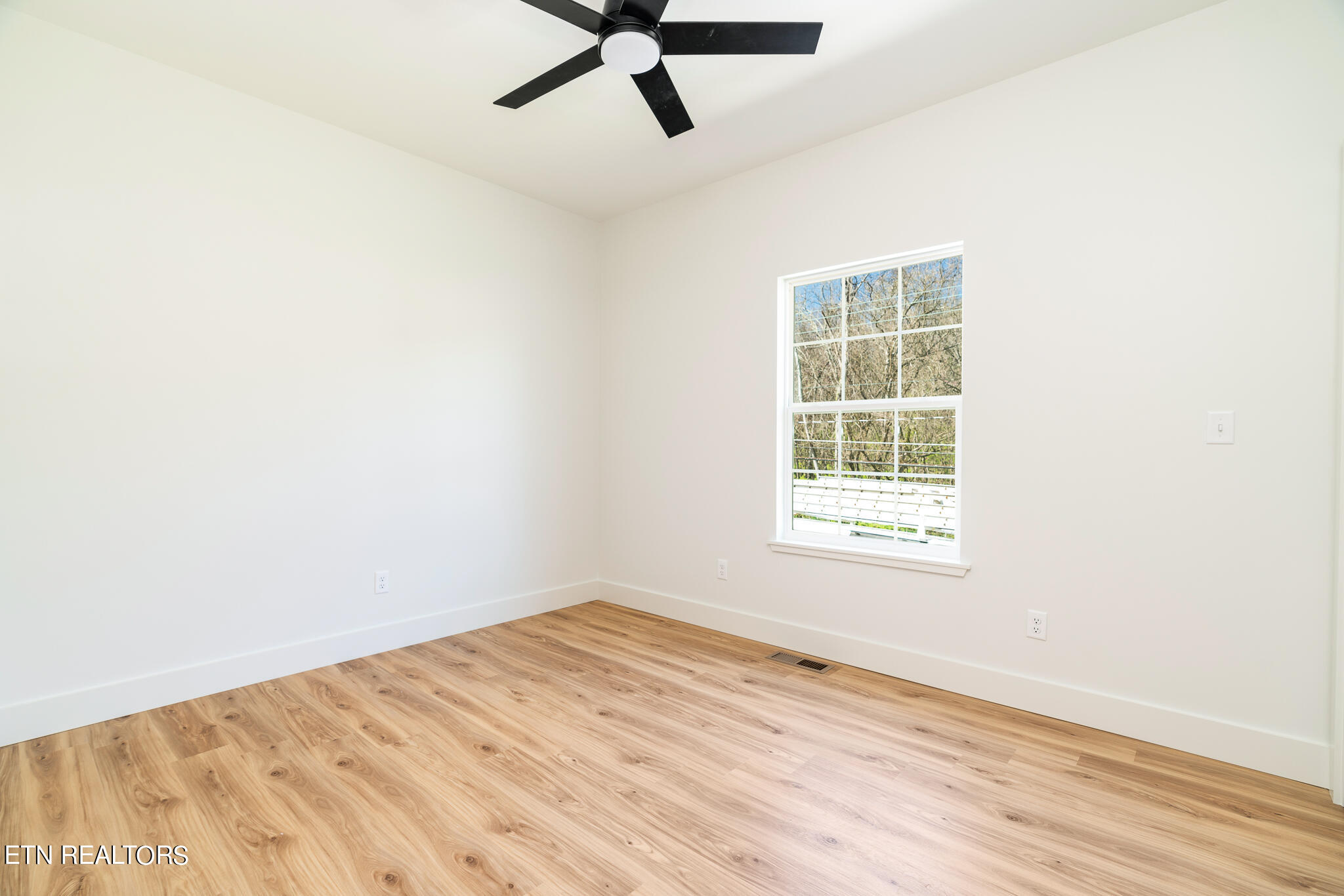 1452 Wilson Road Knoxville, TN 37912 - Photo 18 of 26 Bedroom