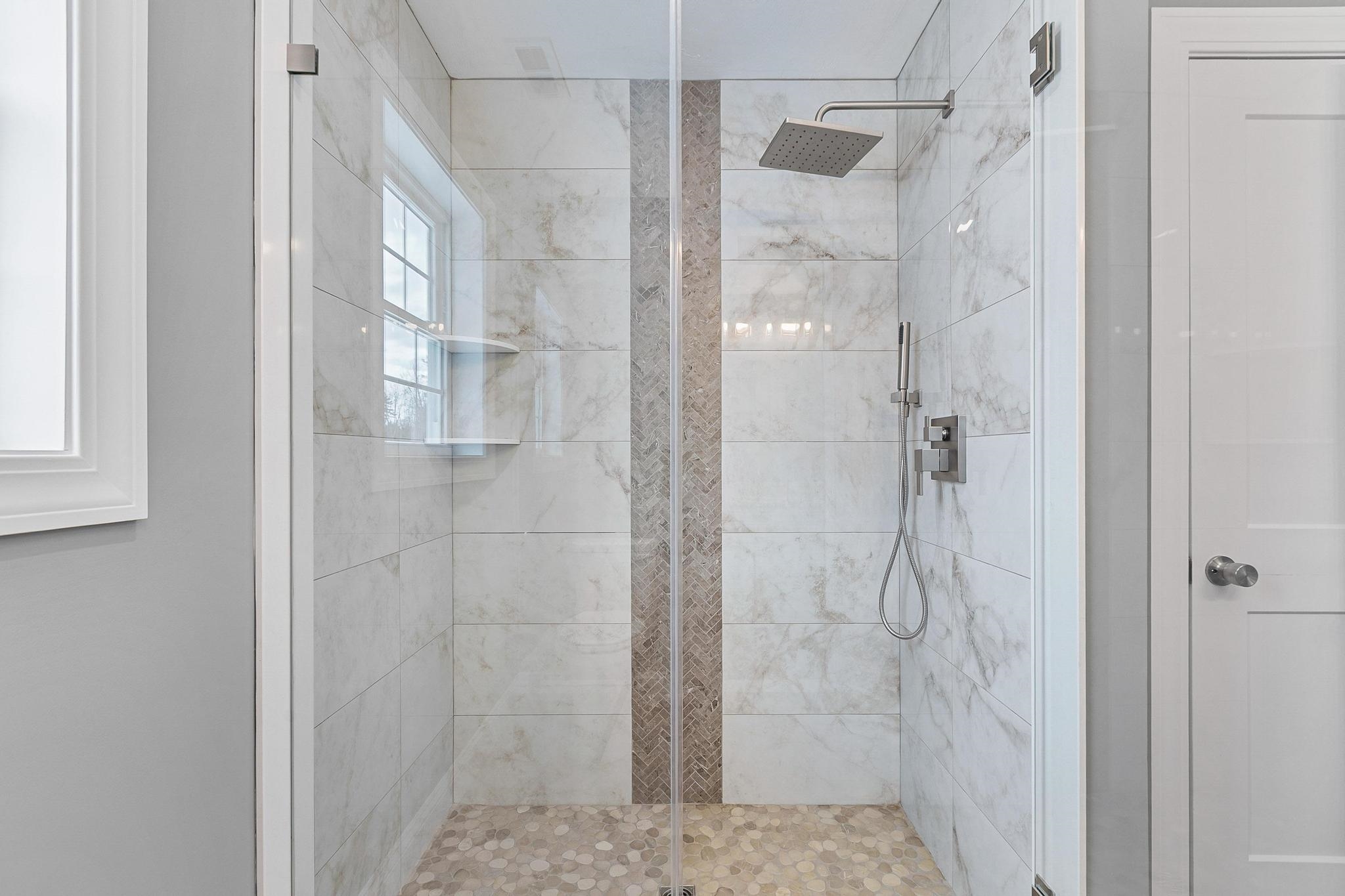 343 Island Pond Road Derry, NH 03038 - Photo 13 of 46