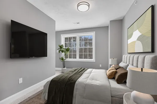 $979,900 | 343 Island Pond Road, Derry, NH 03038