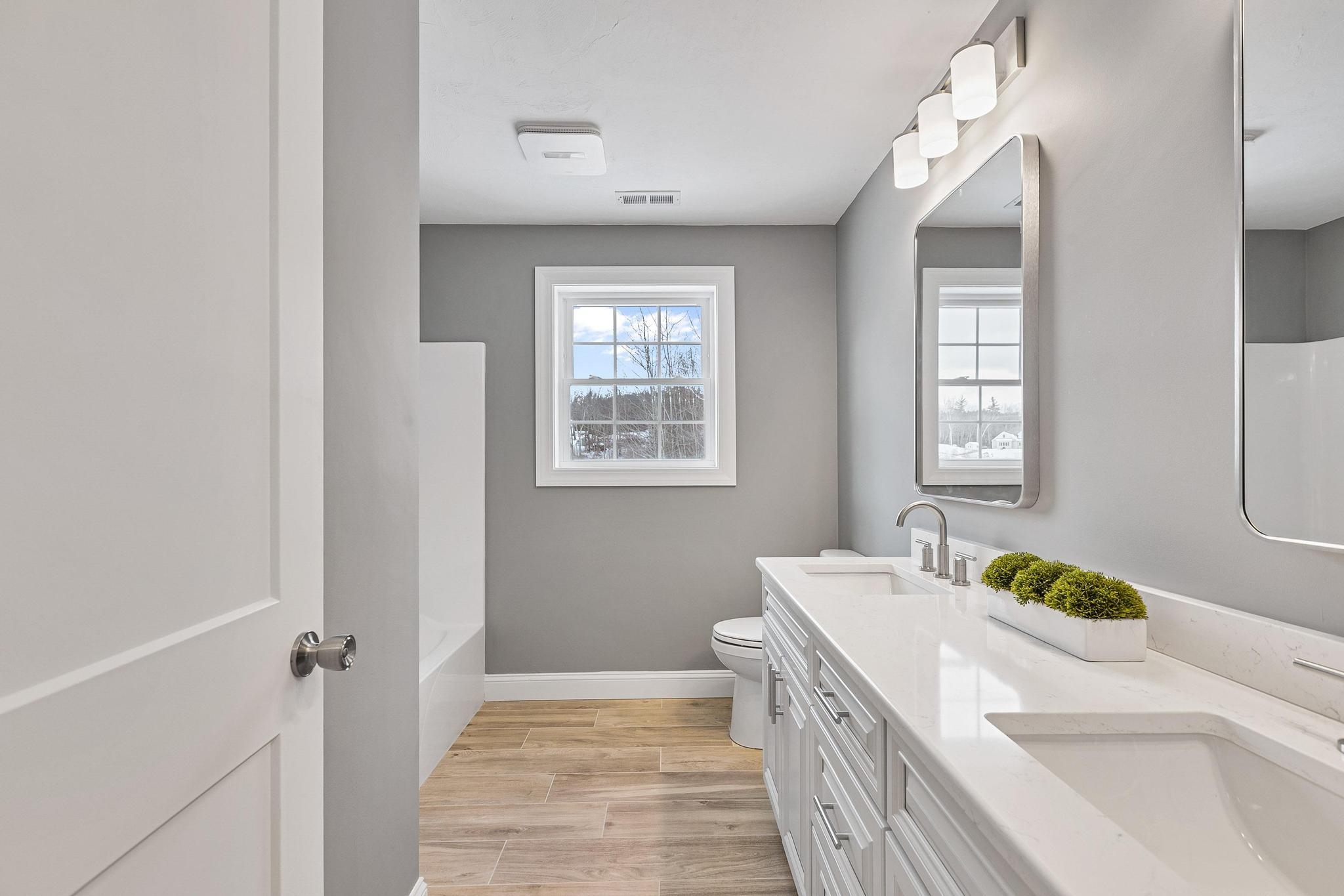 343 Island Pond Road Derry, NH 03038 - Photo 17 of 46