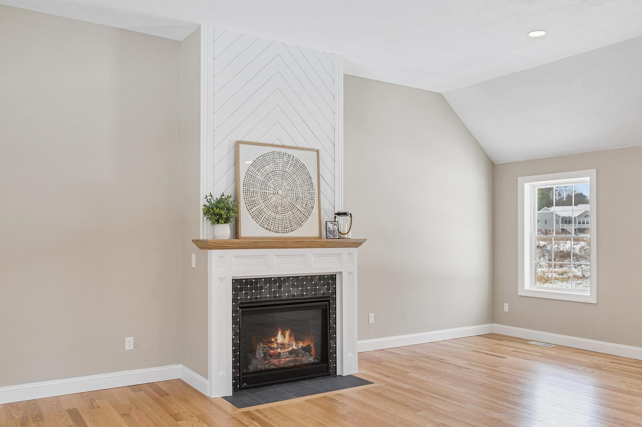 343 Island Pond Road Derry, NH 03038 - Photo 20 of 46