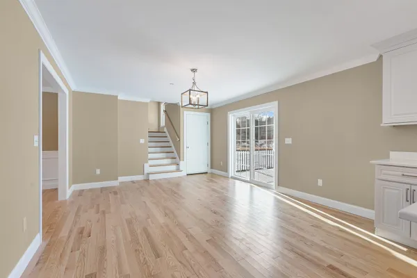 $979,900 | 343 Island Pond Road, Derry, NH 03038