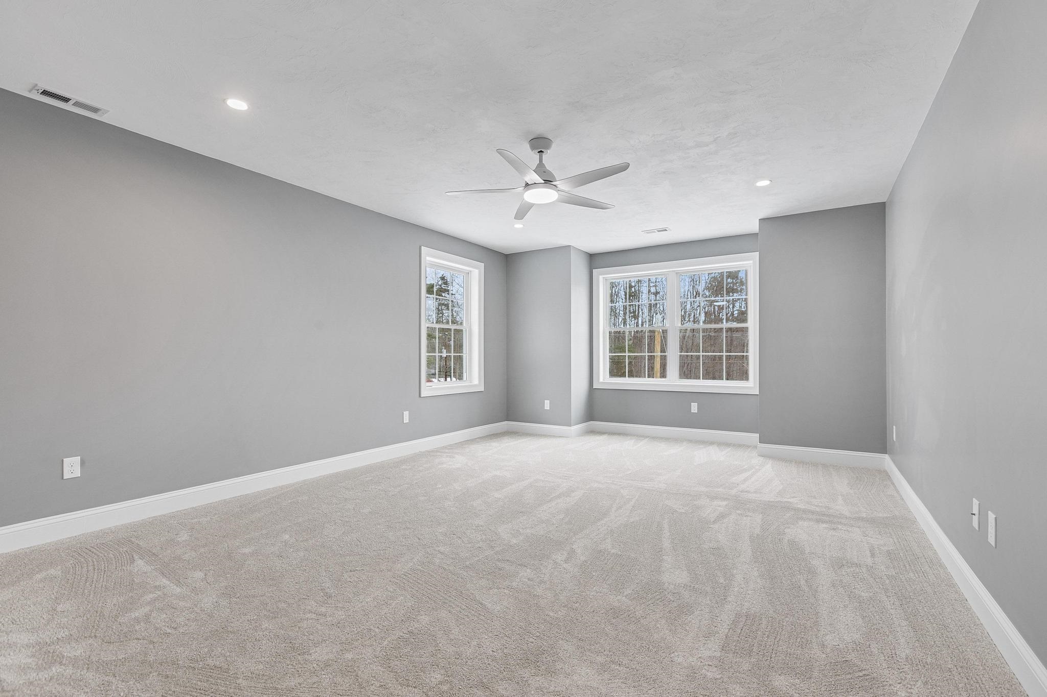 343 Island Pond Road Derry, NH 03038 - Photo 31 of 49