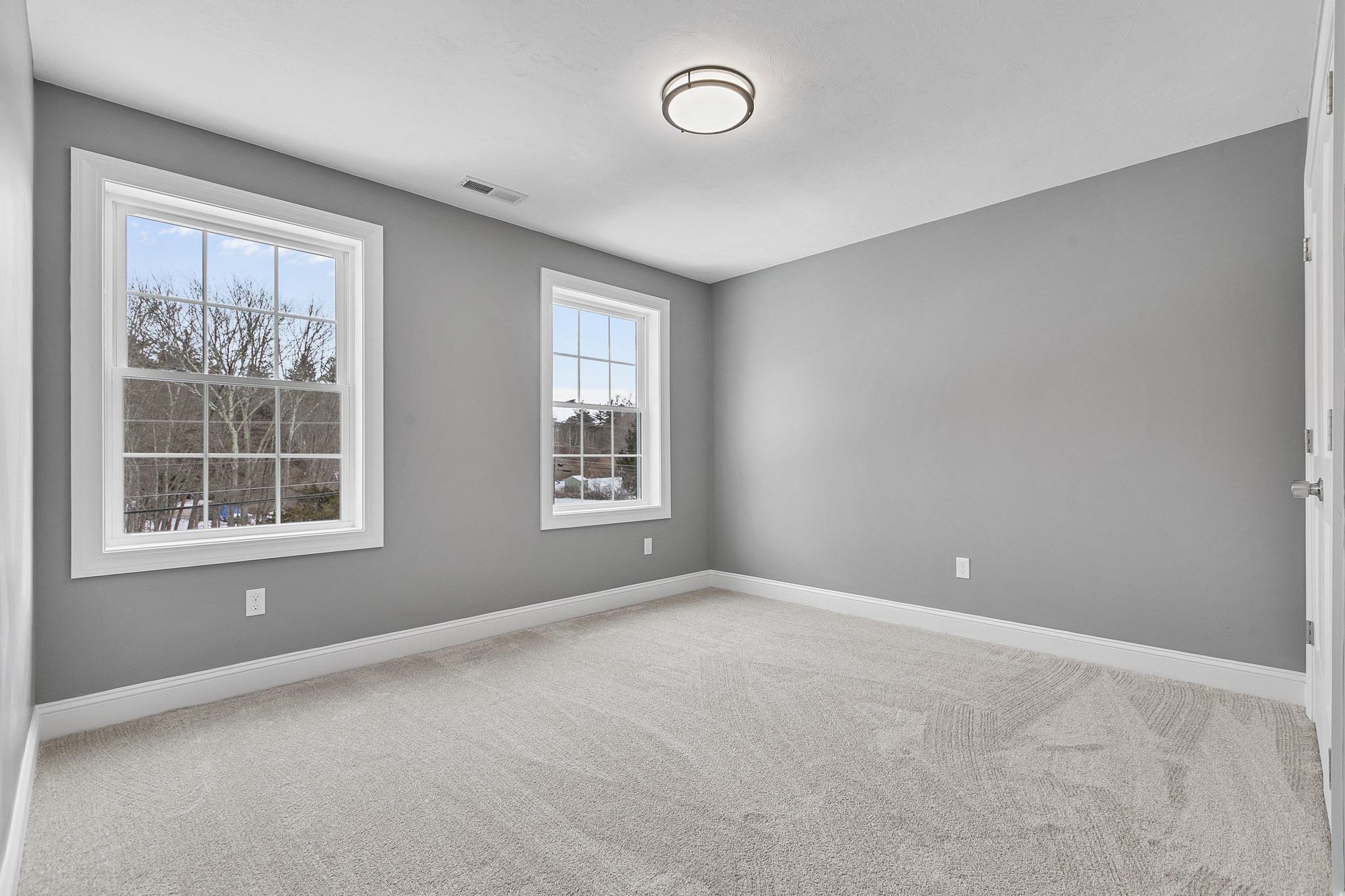 343 Island Pond Road Derry, NH 03038 - Photo 31 of 46