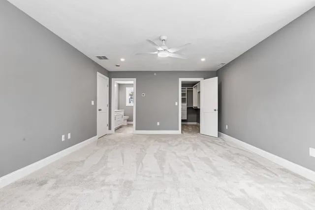 $999,900 | 343 Island Pond Road, Derry, NH 03038