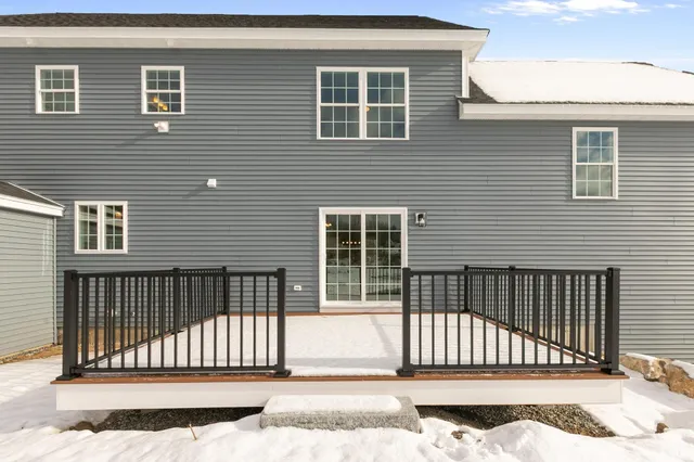 $999,900 | 343 Island Pond Road, Derry, NH 03038