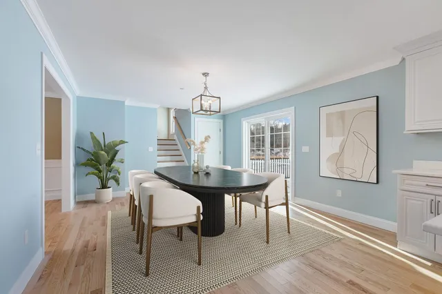 $999,900 | 343 Island Pond Road, Derry, NH 03038