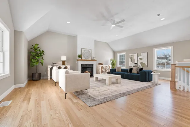 $999,900 | 343 Island Pond Road, Derry, NH 03038