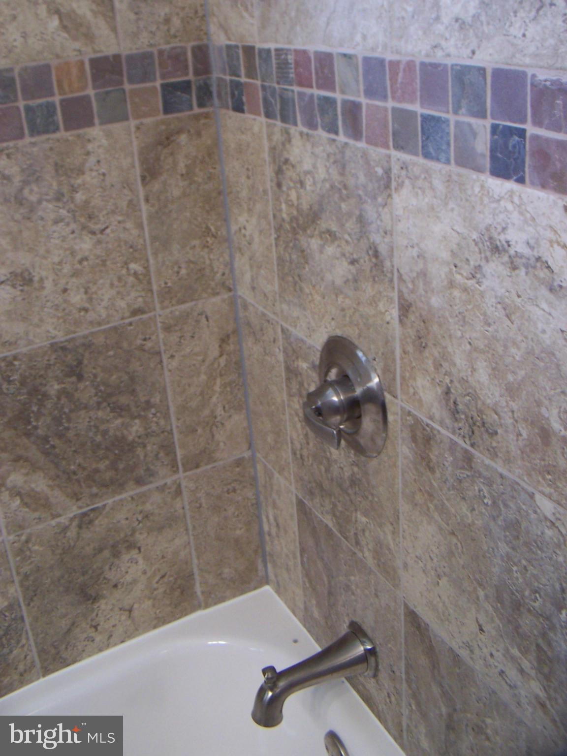8917 Victoria Road Springfield, VA 22151 - Photo 14 of 30 Bath