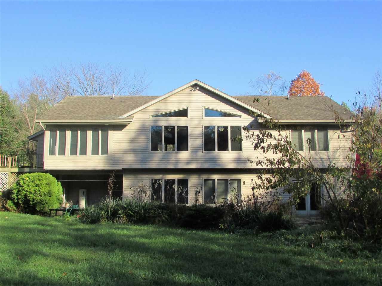 5445 East Washington Road Pierceton, IN 46562 - Photo 1 of 29 Gallery Image 1