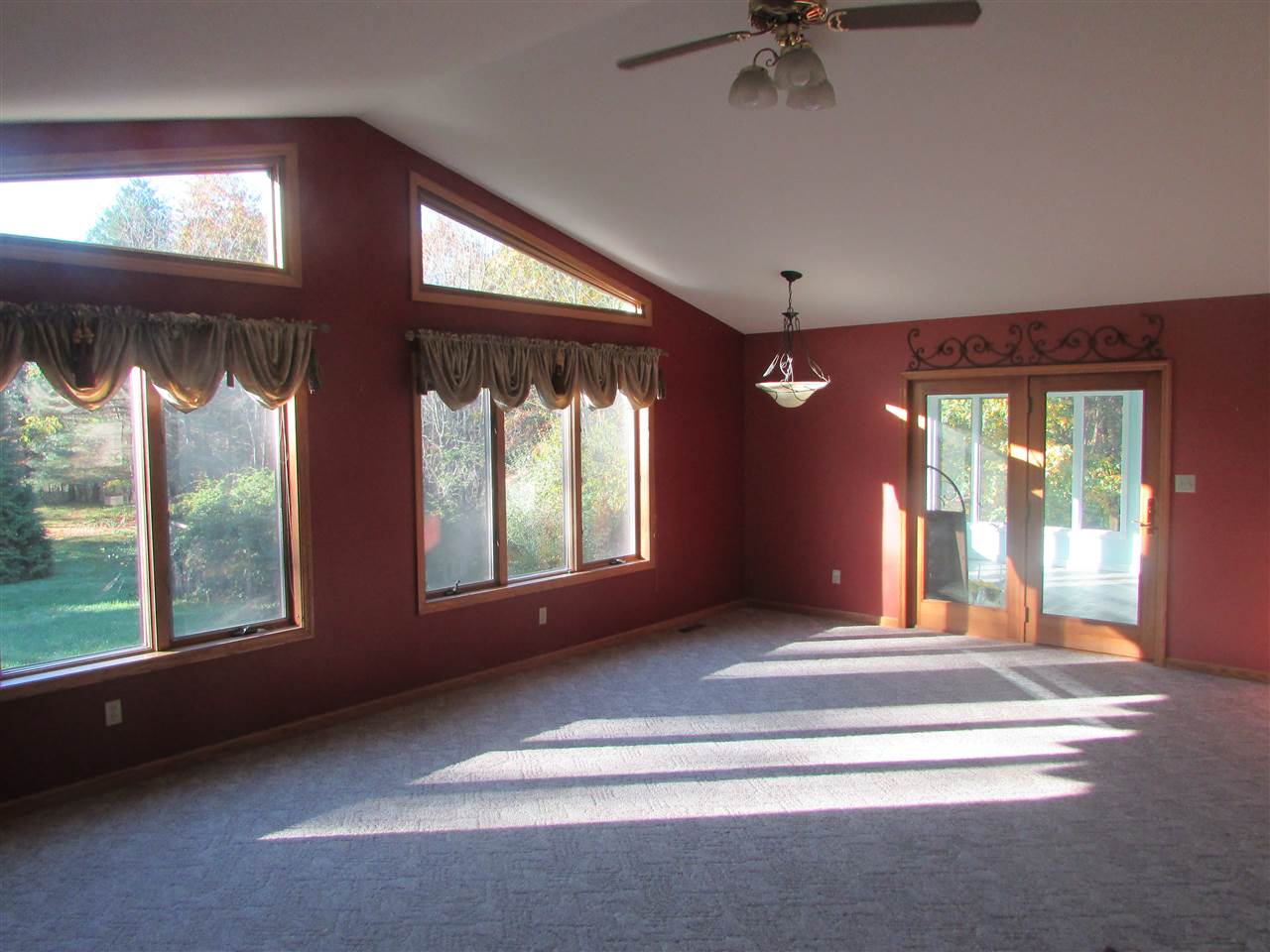 5445 East Washington Road Pierceton, IN 46562 - Photo 7 of 29 Gallery Image 7
