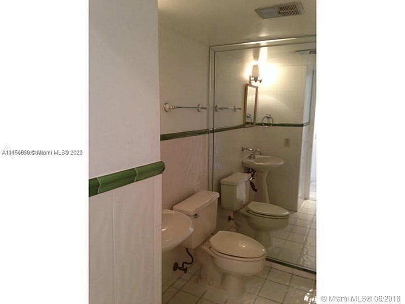 1605 Bay Road, Unit 206 Miami Beach, FL 33139 - Photo 7 of 11 Gallery Image 7