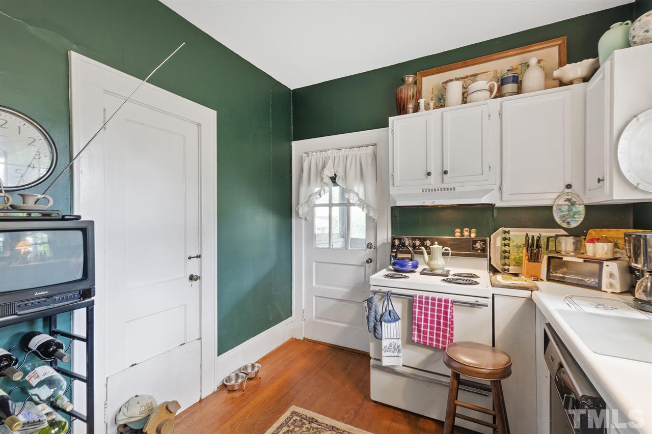 2503 Beechridge Road Raleigh, NC 27608 - Photo 22 of 30