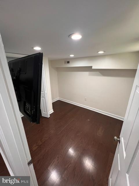 1583 Doxbury Road Towson, MD 21286 - Photo 21 of 31 a view of a garage