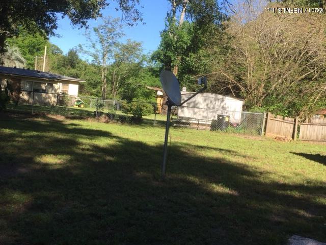 1427 King Arthur Road Jacksonville, FL 32211 - Photo 33 of 37 a view of yard