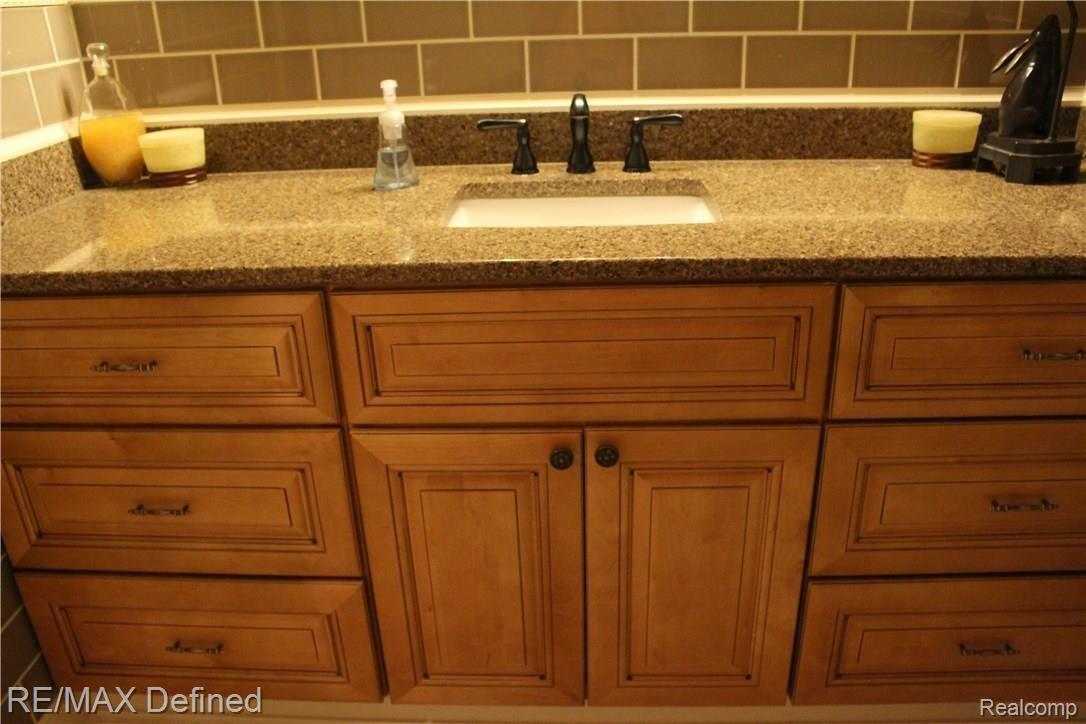32332 Baintree Road Farmington, MI 48334 - Photo 26 of 35 IMG_1959.JPG