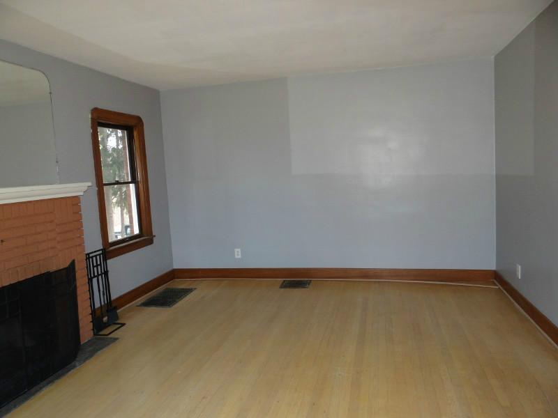 1920 Tuscarawas Road Beaver, PA 15009 - Photo 5 of 25 Living Room.