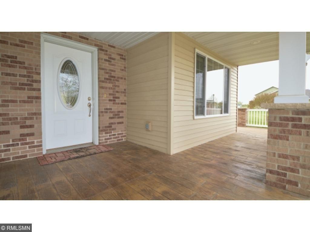 979 Waters Edge Circle Avon, MN 56310 - Photo 4 of 16 Gallery Image 4