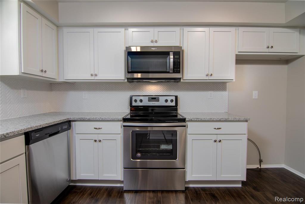 29666 Pine Ridge Circle Farmington Hills, MI 48331 - Photo 6 of 19
