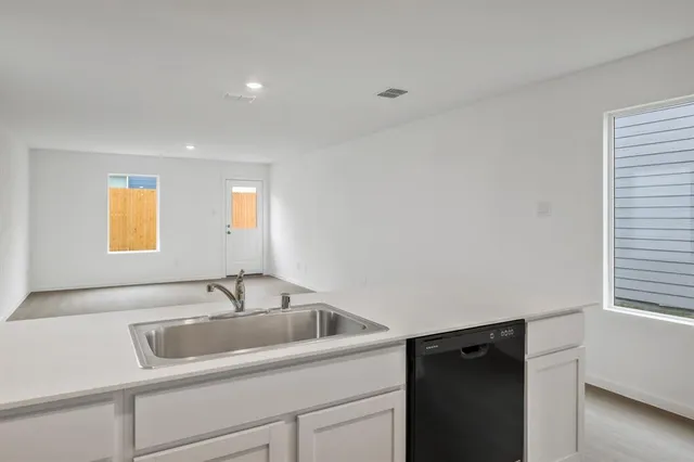 $1,800 | 6819 Highlands Street, Princeton, TX 75407