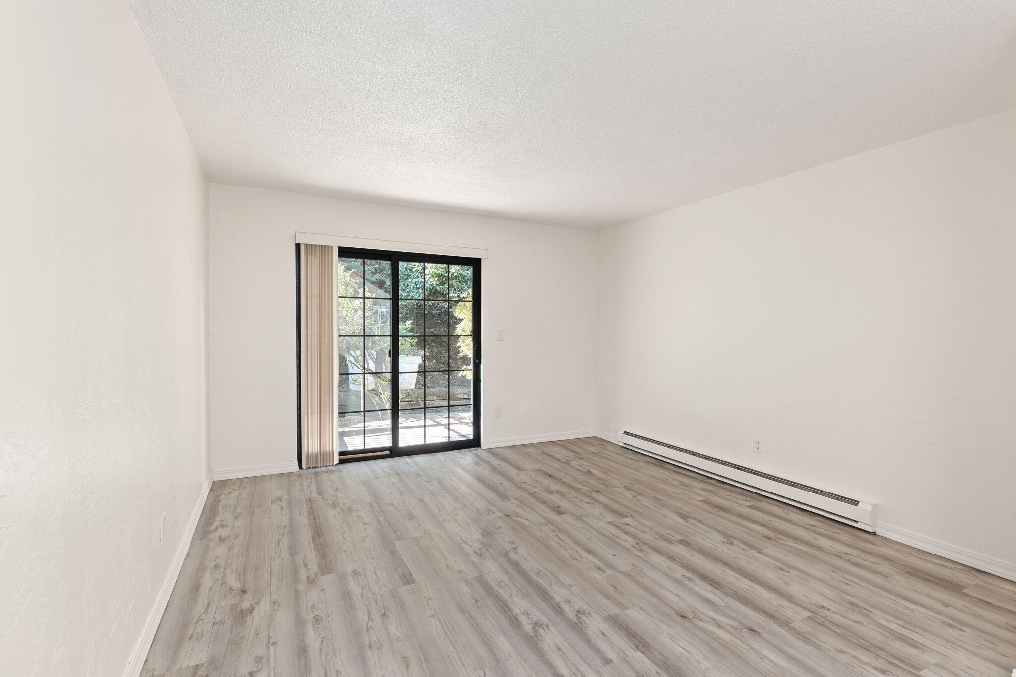 495 Chestnut Street, Unit 19 Ashland, OR 97520 - Photo 5 of 25 14-web-or-mls-495-chestnut-st-19