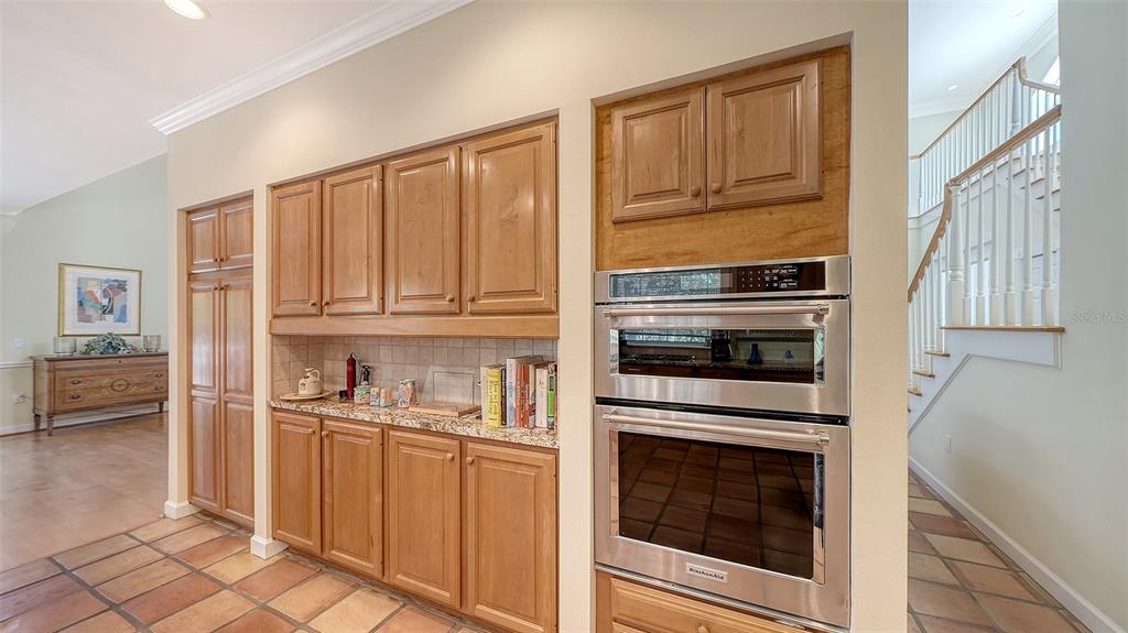 5422 Sandhamn Place Longboat Key, FL 34228 - Photo 31 of 97