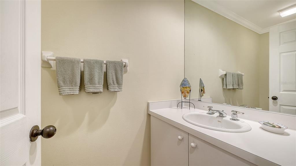 5422 Sandhamn Place Longboat Key, FL 34228 - Photo 32 of 97