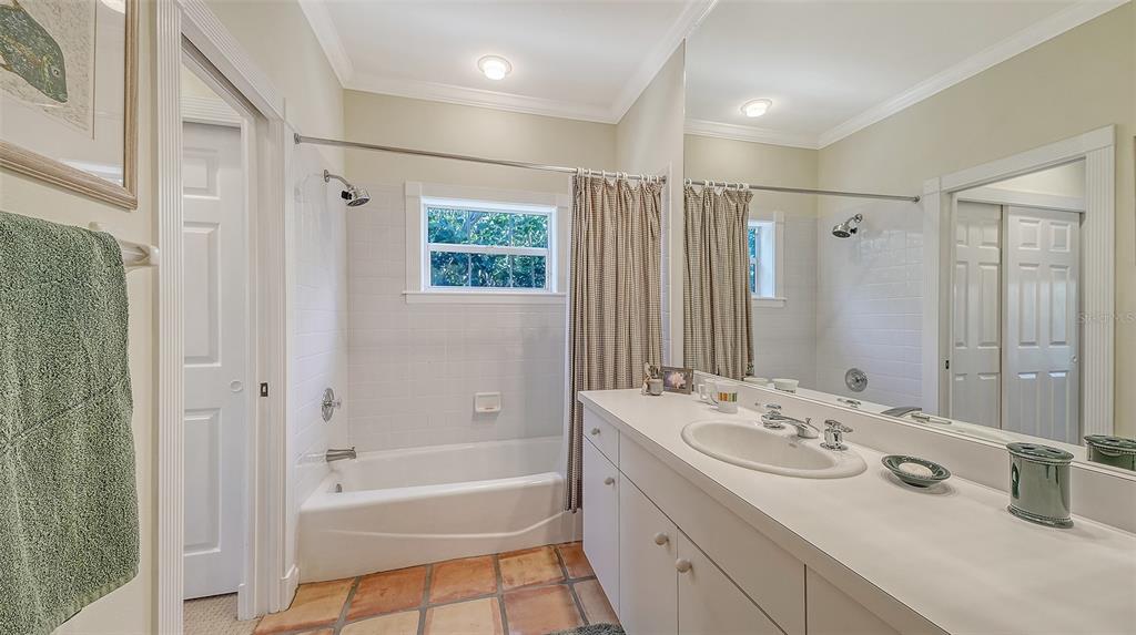 5422 Sandhamn Place Longboat Key, FL 34228 - Photo 41 of 97