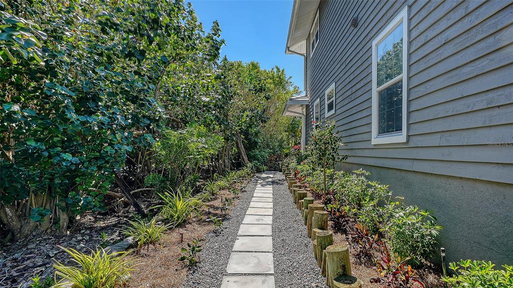 5422 Sandhamn Place Longboat Key, FL 34228 - Photo 73 of 97