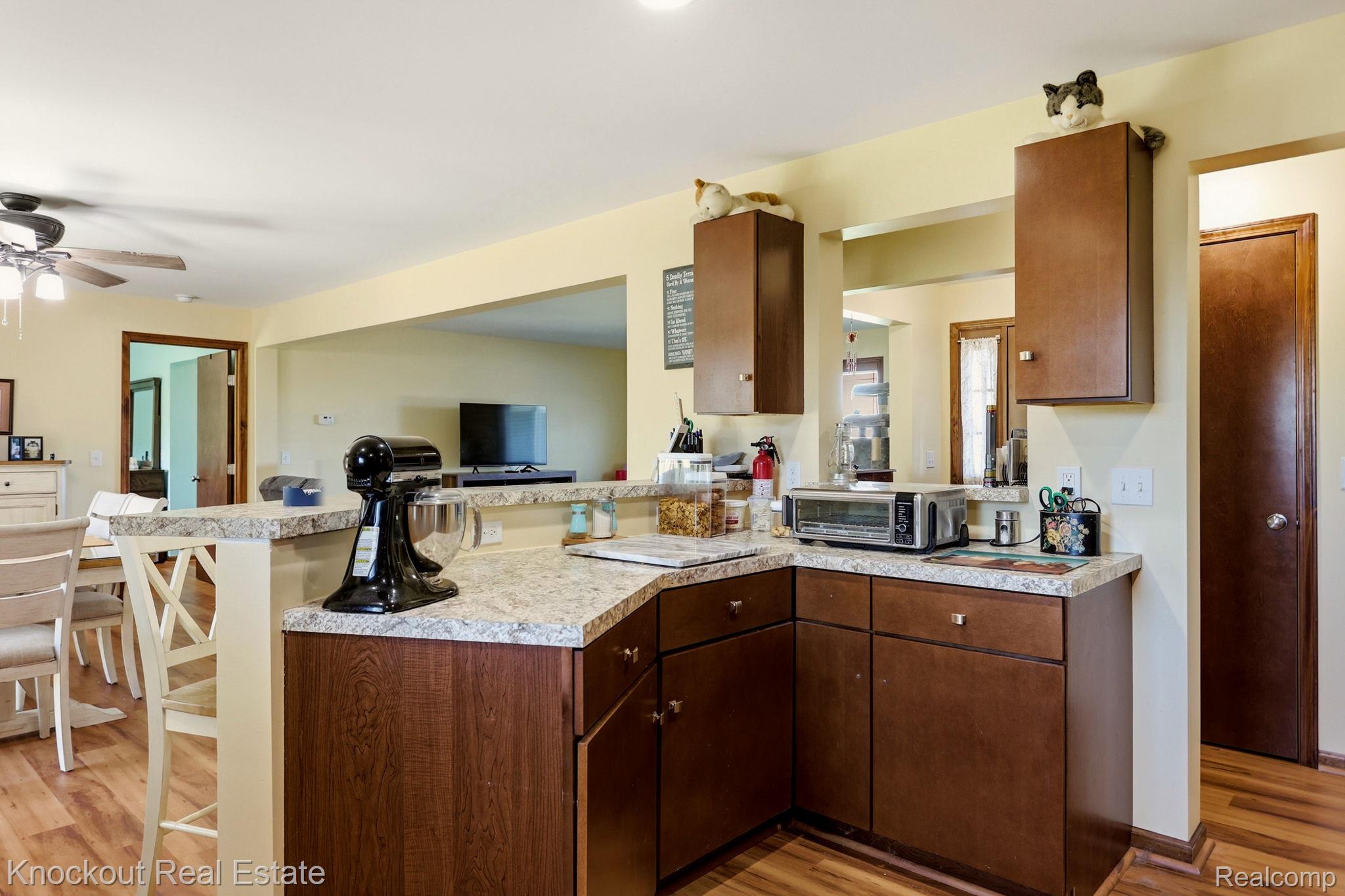 5727 Mackinaw Road Saginaw, MI 48604 - Photo 20 of 60 Wood-finish flooring throughout