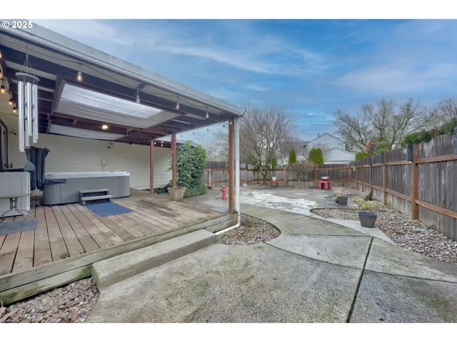 $529,900 | 18104 Southeast 23rd Street, Vancouver, WA 98683